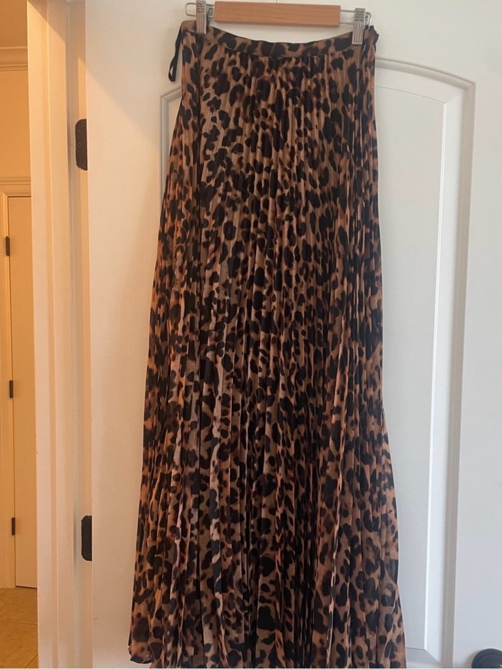 L’AGENCE Leopard-Print Pleated Maxi Skirt – Brown/Black (Size 2)